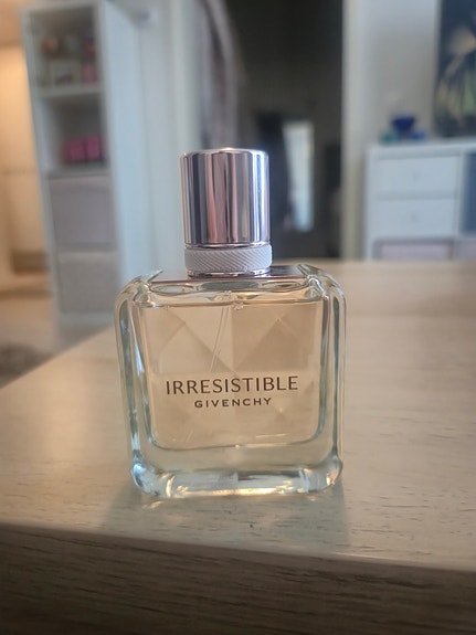 Givenchy Irresistible Eau Fraiche