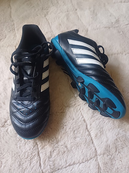 Adidas nappikset