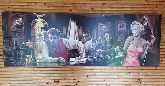 Taulu James Dean ja muut hahmot