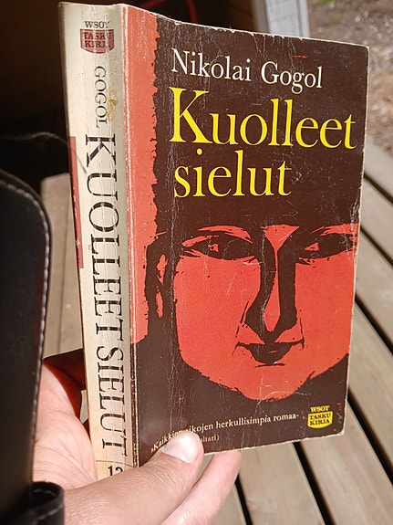 Nikolai Gogol: Kuolleet sielut - pokkari
