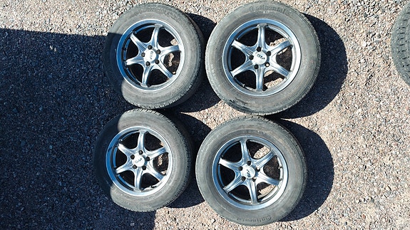 5X100 KR 72,5 ET35 15X6,5J alumiinivanteet kesärenkailla