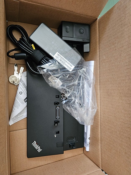 Lenovo ThinkPad telakointiasema