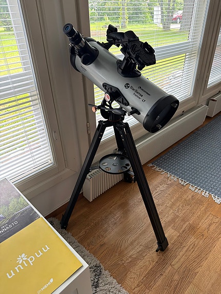 Galileo SkyWatcher kaukoputki jalustalla