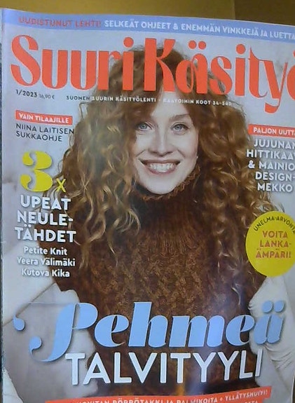 Suuri Käsityö - ja Novita -lehtiä, Moda -lehtiä ja Kotiliesi Käsityö -lehtiä