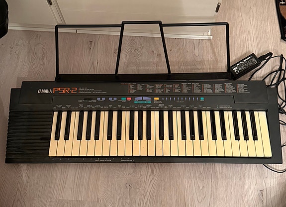 Yamaha PSR-2 kosketinsoitin