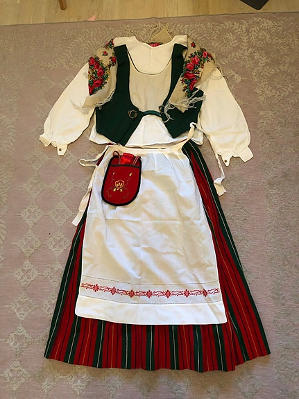Kirkkonummen kansallispuku