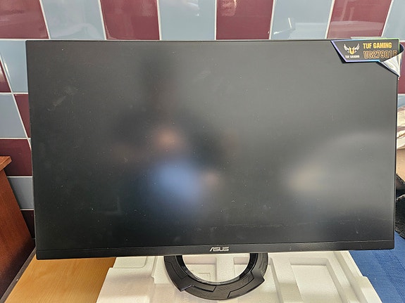 Asus 27" näyttö