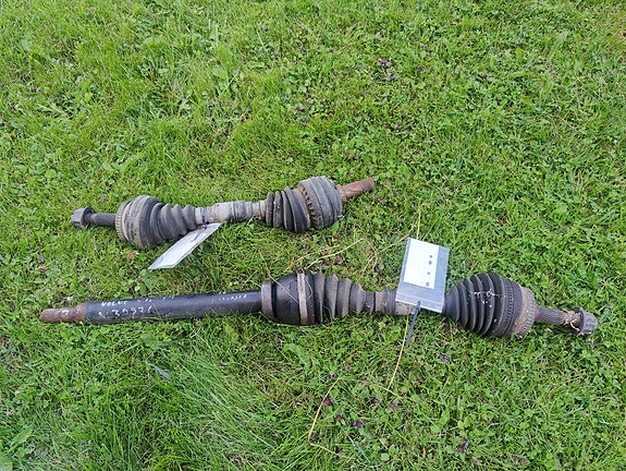 Volvo V40 T4 vetoakselit eteen