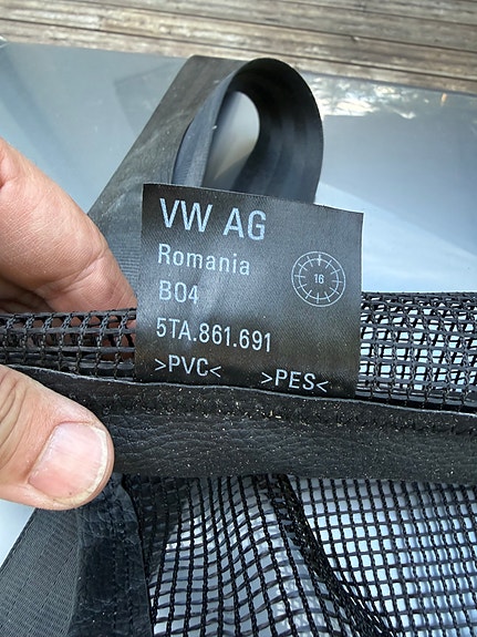 Volkswagen tavaratilan verkko Touraniin