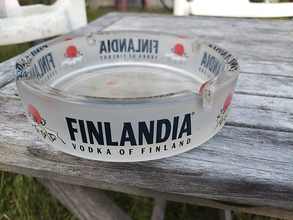 Finlandia vodka tuhkakuppi