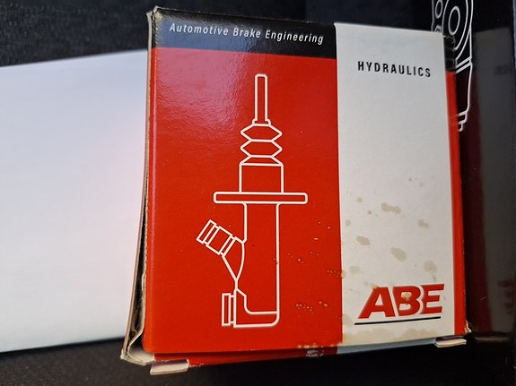 Uusi Avensis 2 kytkimen työsylinteri