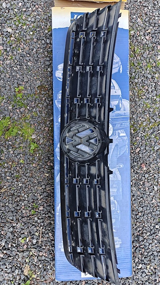 VW Passat Variantin alkuperäinen maski.