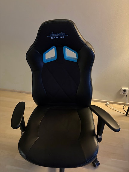 Dacota gaming chair
