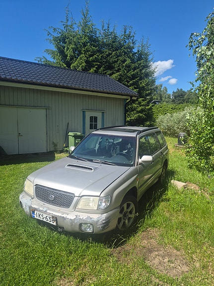 MYYDÄÄN OSINA - Subaru Forester SF 2000 EJ205 4EAT