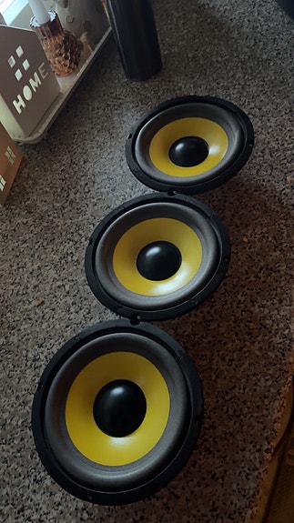 Auton subwoofer-elementit 6.5”