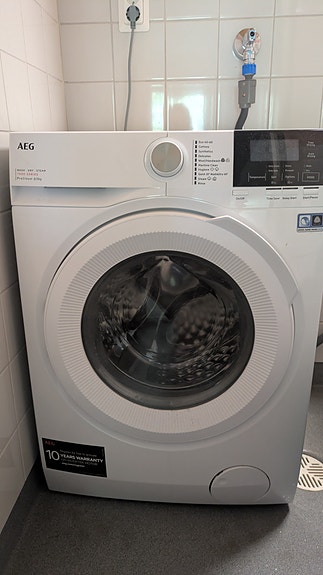 Myydään AEG pesukone-kuivaaja