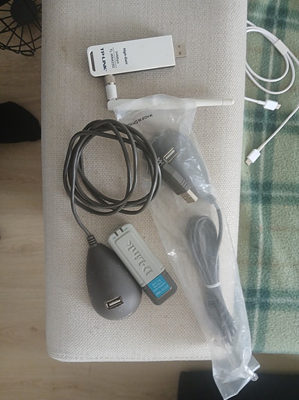 Wlan tikut ja usb jalustat