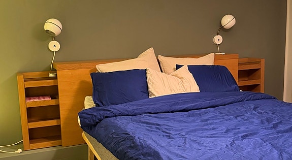 Ikea Malm sängynpääty säilytystilalla