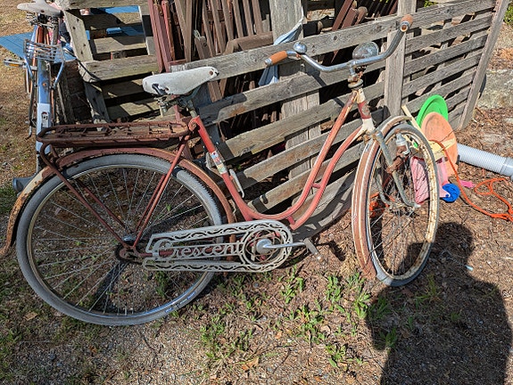 Crescent naisten kaupunkipyörä 28" runko L