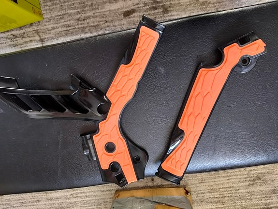 Täysin uudet ktm exc 125 rungonsuojat