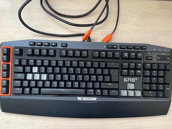 Logitech G710+ -pelinäppäimistö