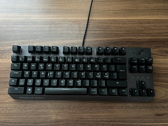 Asus Rog Strix Tkl näppäimistö
