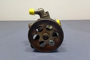 Honda Accord 98-02 ohjaustehostimen pumppu