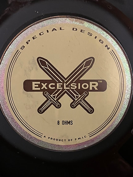 Kitarakaiutin Fender Excelsior