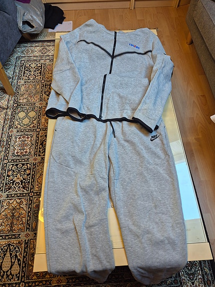 Nike collegeasu L