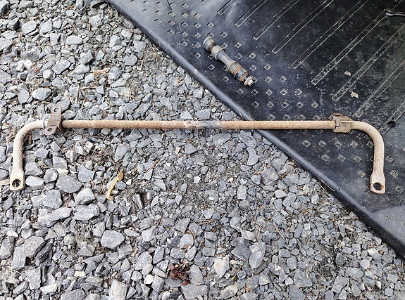 O: Ford Mondeo mk2 kallistuksenvakaaja tai koko auto