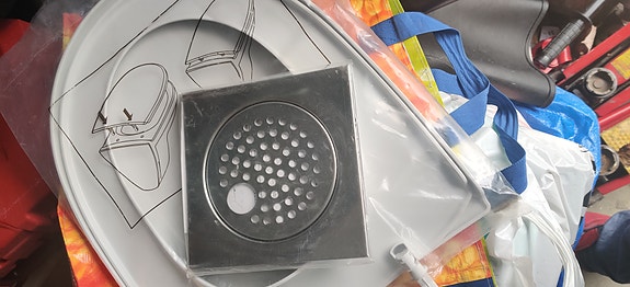 Lattiakaivon kansi uusi