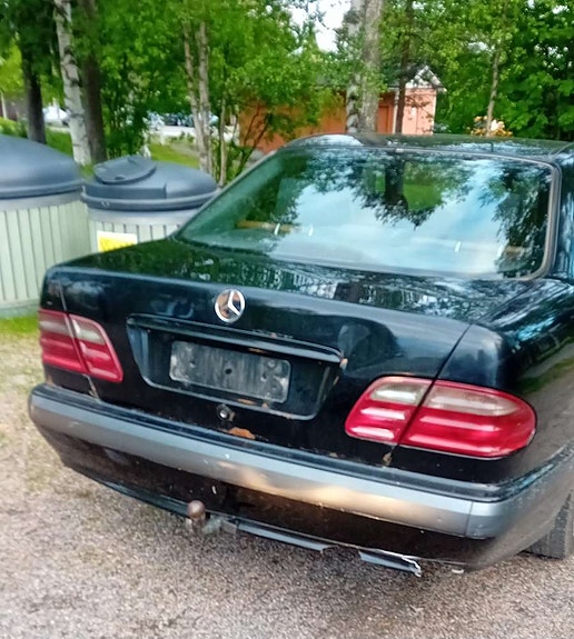 Mb w210 peräkontti