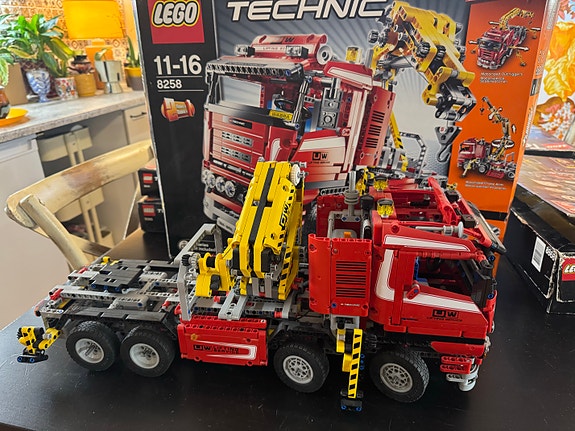 LEGO Technic kuorma-auto 8258
