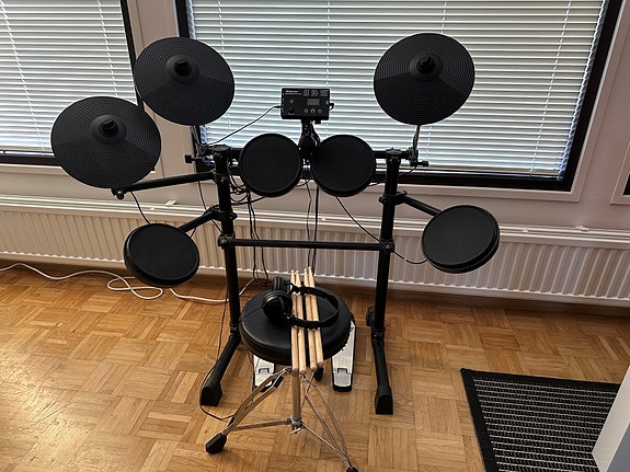 Sähkörummut Millenium HD-120 - laskettu hintaa