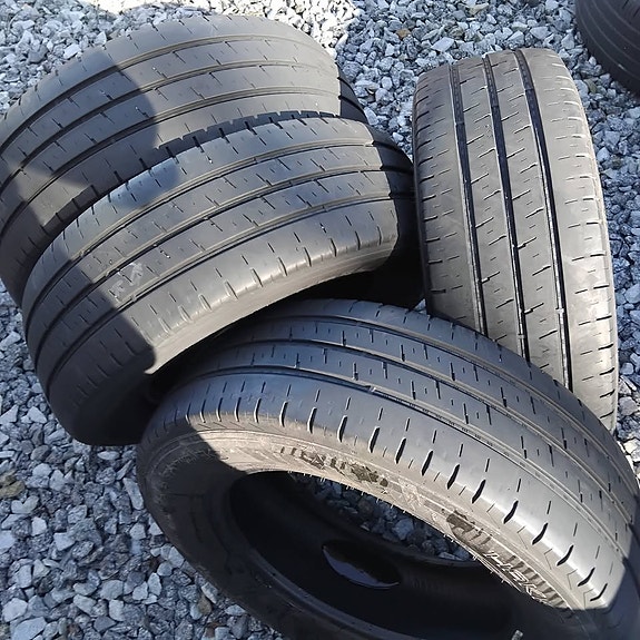 Nokian Tyres Hakka Van 215/60R17 C 109H pakettiautoon 4kpl
