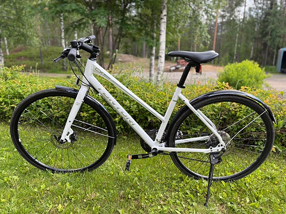 Tunturi CX500 naisten polkupyörä