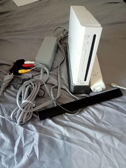 Nintendo Wii pelikonsoli valkoinen