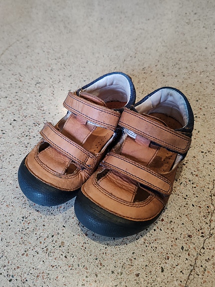 D.D step paljasjalka kengät / sandaalit 25