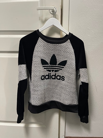 Adidas paita