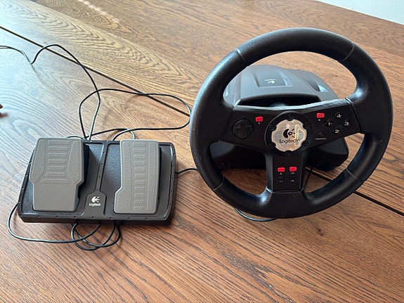 Logitech rattiohjain ja polkimet (PC) Formula Vibration wheel