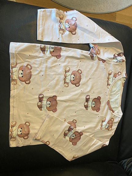 Uusi Nallekarhu yöpuku / pyjama 86/92