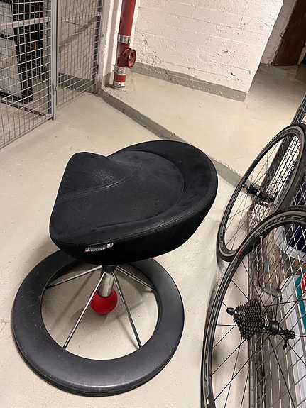 Backapp ergonominen työtuoli.