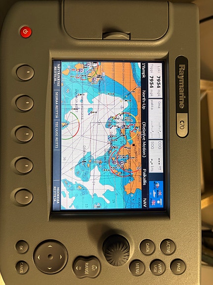 Raymarine C70 Karttaplotteri