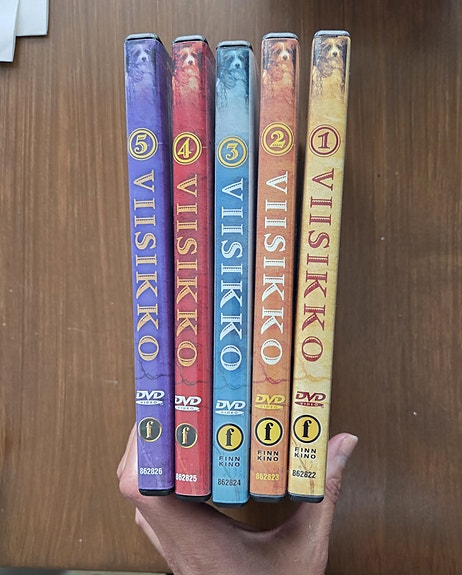 Viisikko-sarja DVD, 5 levyä