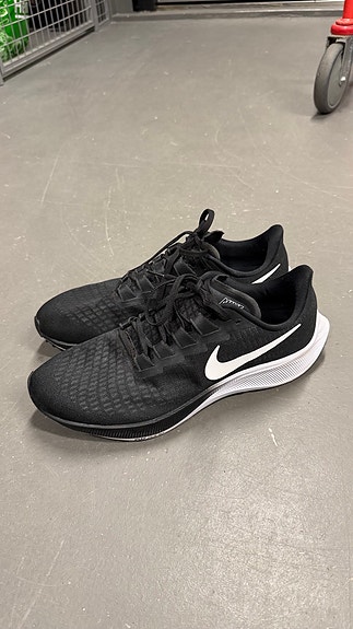 Nike Air Zoom Pegasus juoksukengät koko 45,5 musta