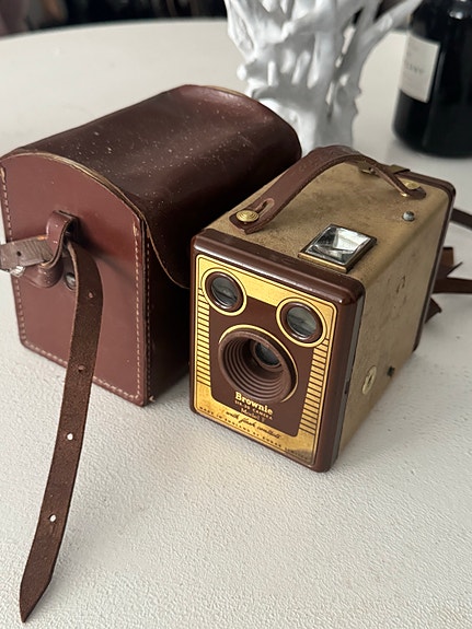 Kodak Brownie Six-20 Model F laatikkokamera