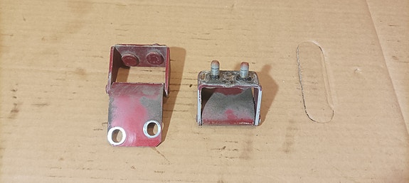 Takaluukun saranat Volvo V40