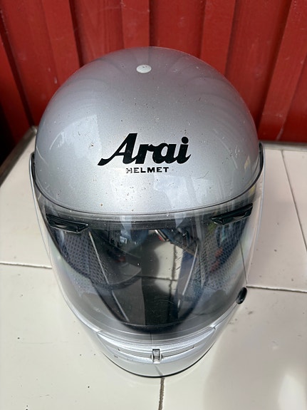 Arai kypärä S 55–56 cm hopea