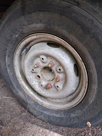 ostetaan mb 307 vanteet renkaat?
