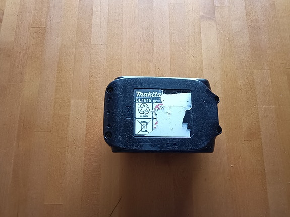 Makita alkuperäinen akku 18 v 1.3 ah kevyt akku vähän kuluttaviin koneisiin